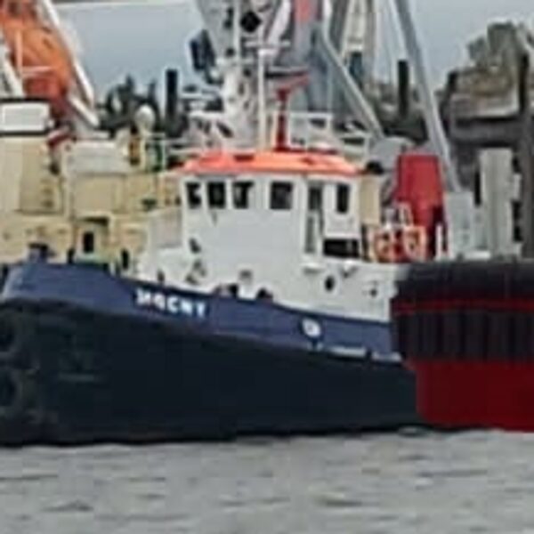 TUGBOAT MOCNY